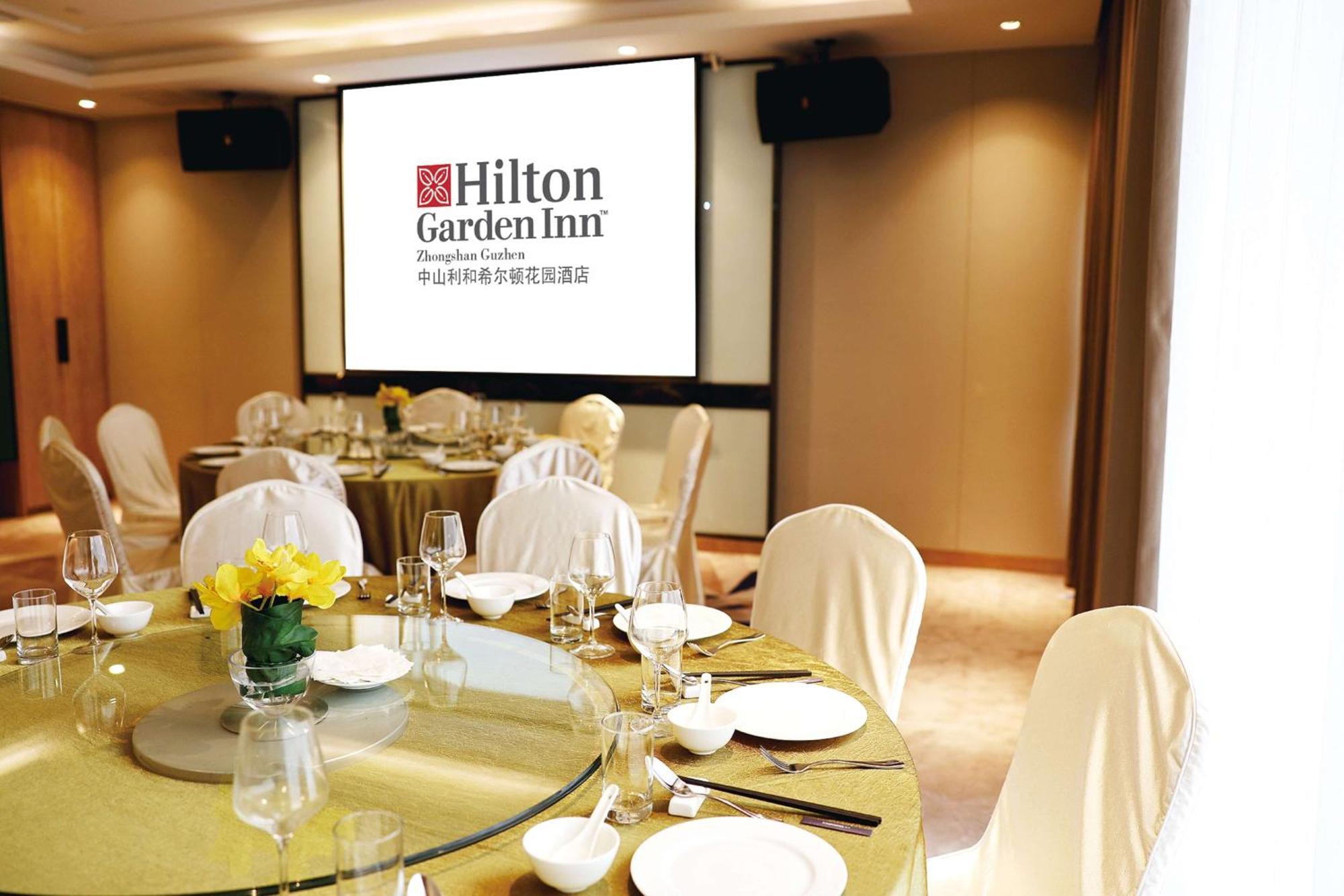 Hilton Garden Inn Zhongshan Guzhen Bagian luar foto