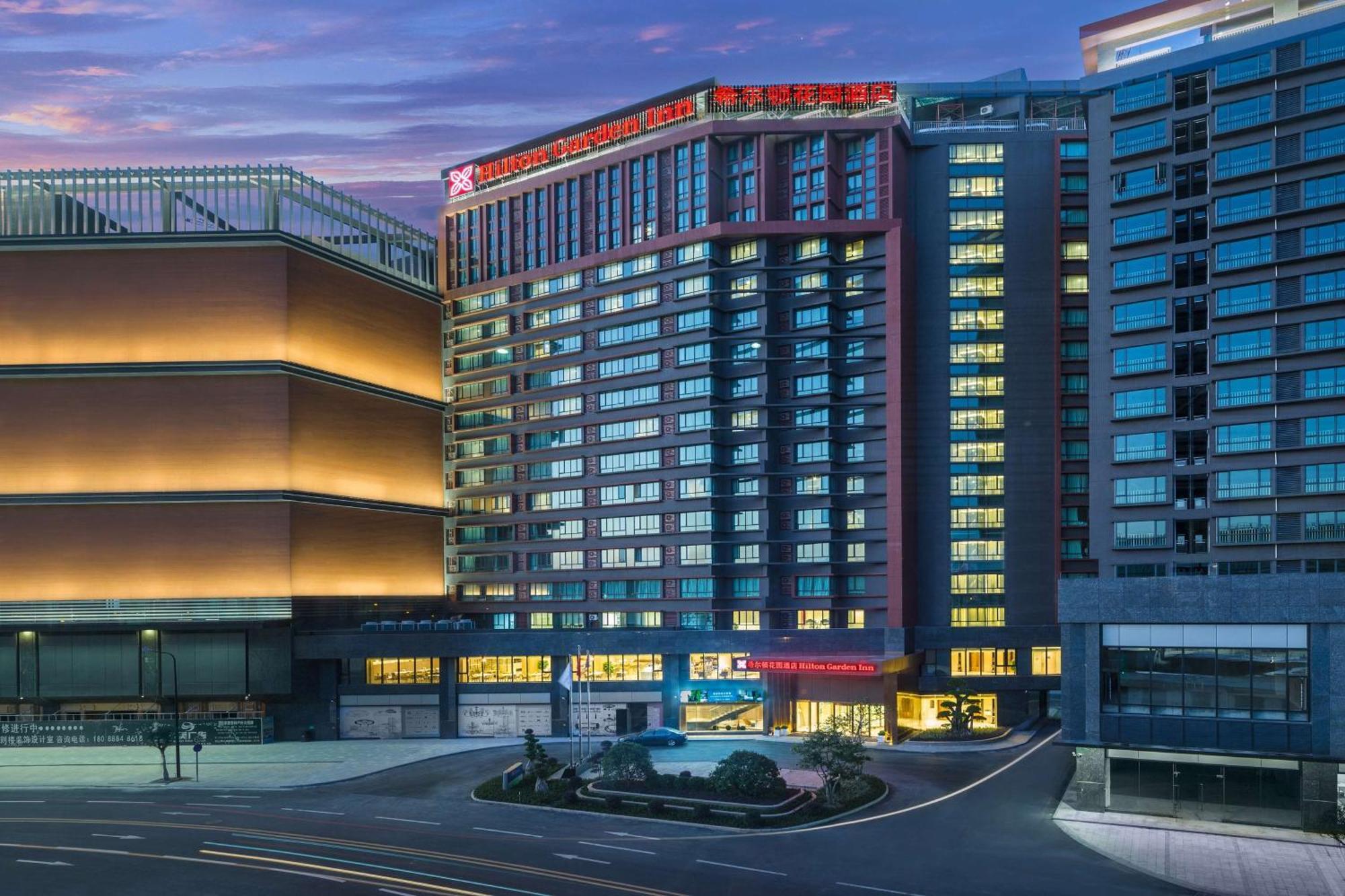 Hilton Garden Inn Zhongshan Guzhen Bagian luar foto