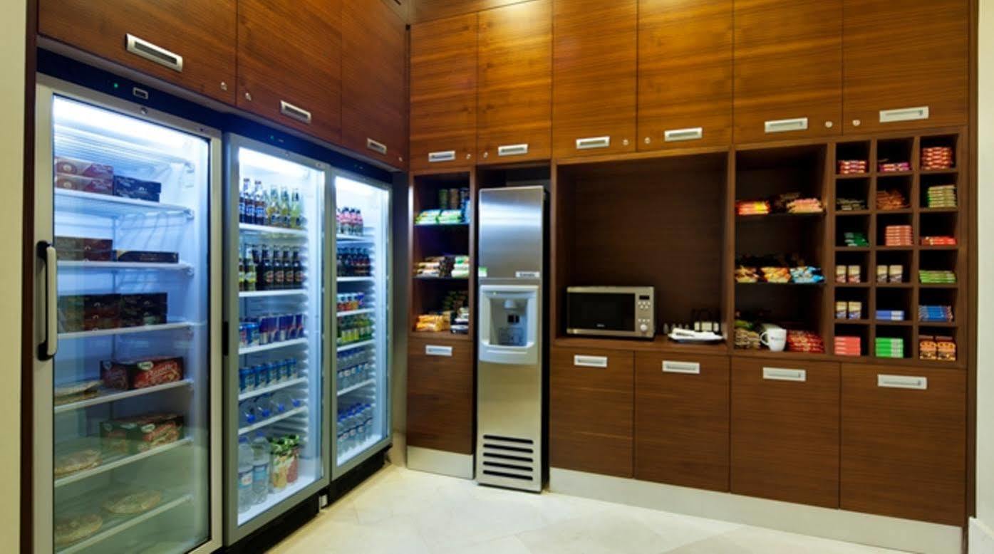 Hilton Garden Inn Zhongshan Guzhen Bagian luar foto